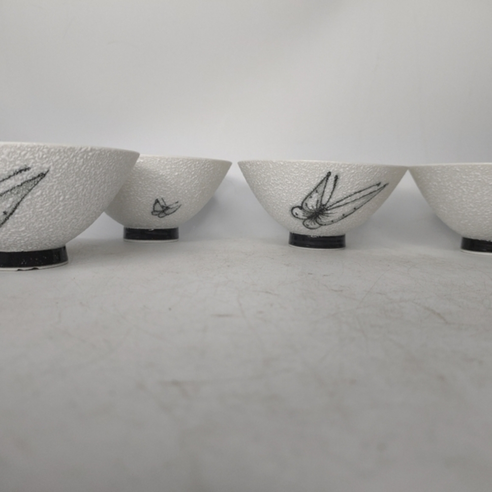 Soy sauce dipping bowls with a‎ butterfly design